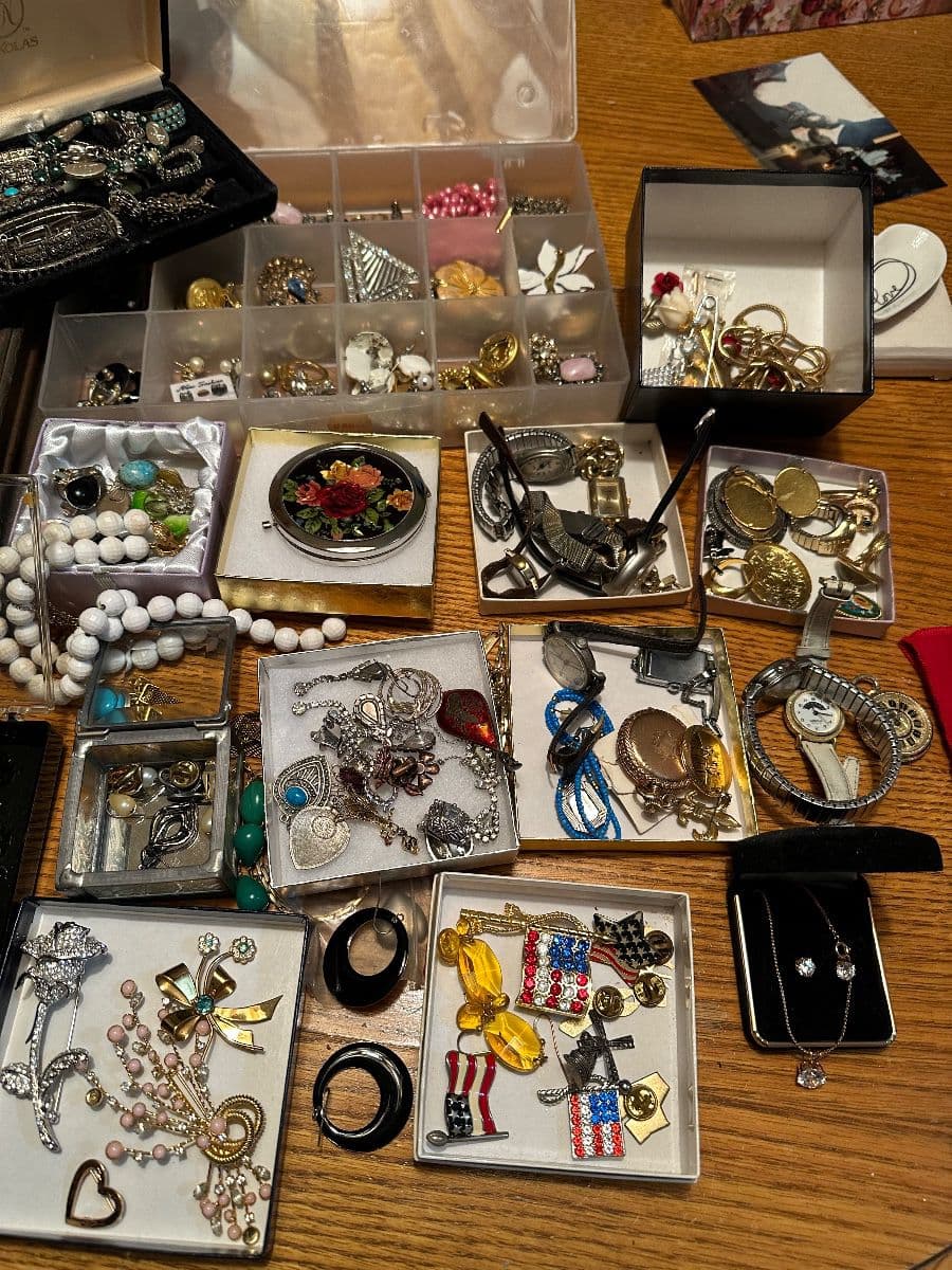 Brooklyn Tag Sale by M&B Eldorado Estate Liquidation photo 2