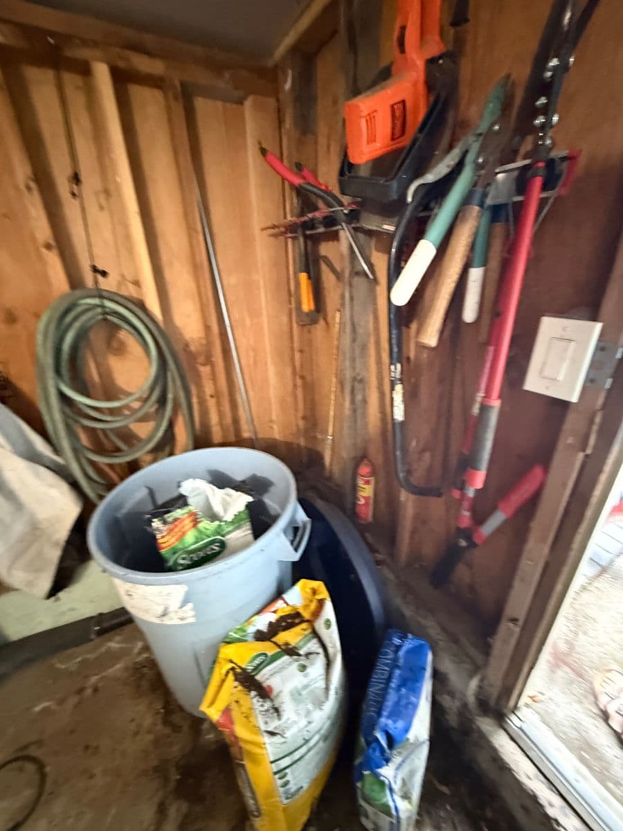 The Rusty Trunk LLC opens to " Irish Shopper" Estate Sale photo 7