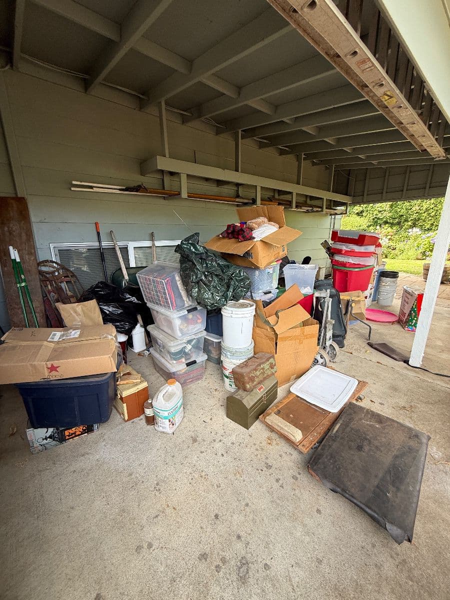 The Rusty Trunk LLC opens to " Irish Shopper" Estate Sale photo 11