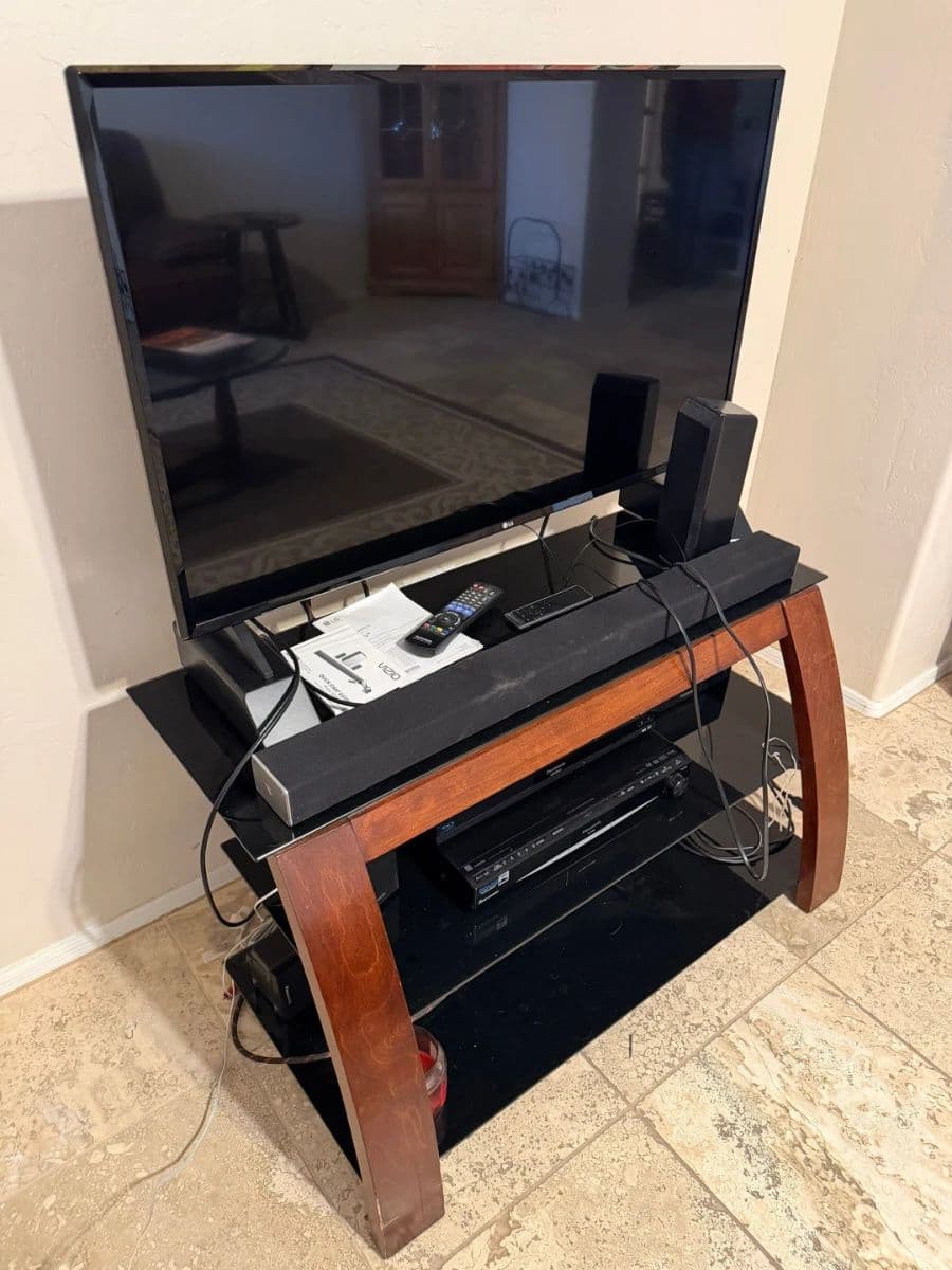 CENTRAL PHOENIX ESTATE SALE! CARS, GOLF CART, ARTWORK, FURNITURE, DÉCOR, COLLECTIBLES & MORE! photo 9