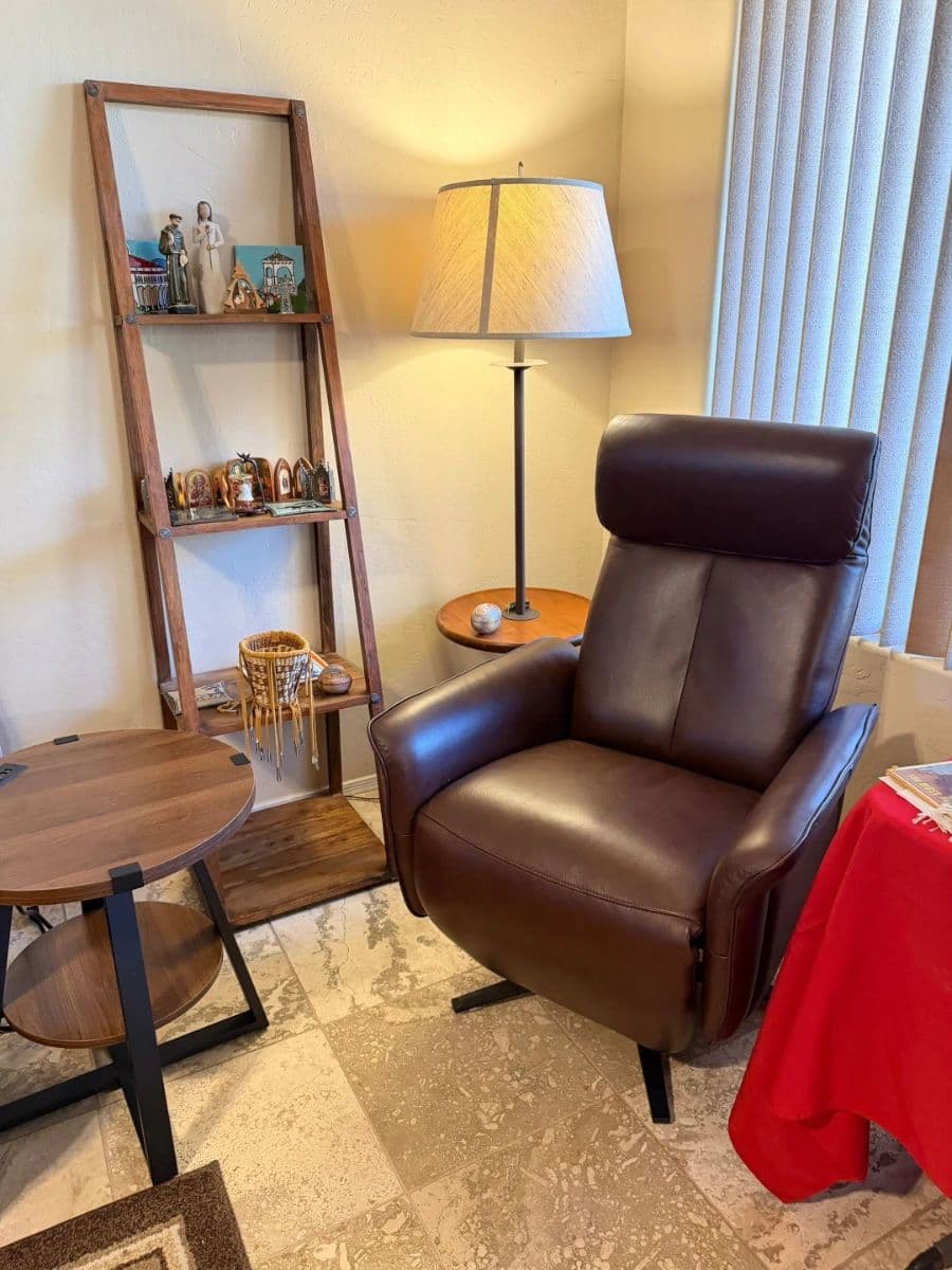CENTRAL PHOENIX ESTATE SALE! CARS, GOLF CART, ARTWORK, FURNITURE, DÉCOR, COLLECTIBLES & MORE! photo 4