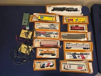 Mill Basin Brooklyn Online Estate Sale Auction by All American Tag Sales photo 2