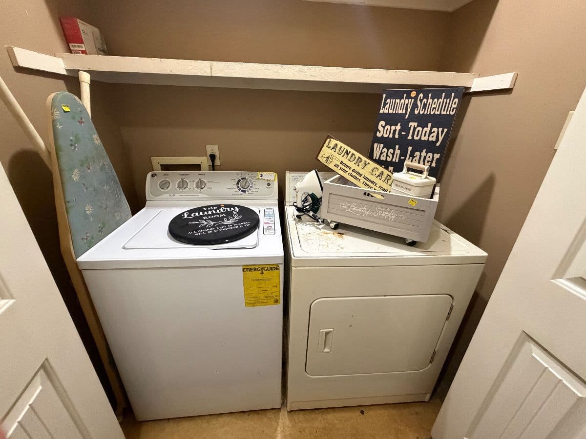 Burnet Road Storage LIVE Auction photo 12