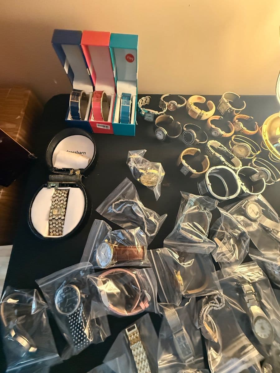 Mulberry Way Estate Sale photo 9