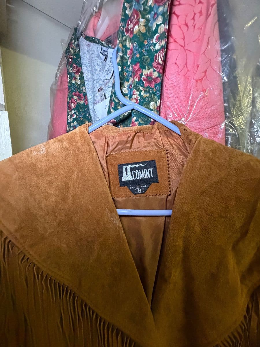 Sharpstown Estate Sale – Iconic Houston Home Full of Fashion, Music & History! photo 3