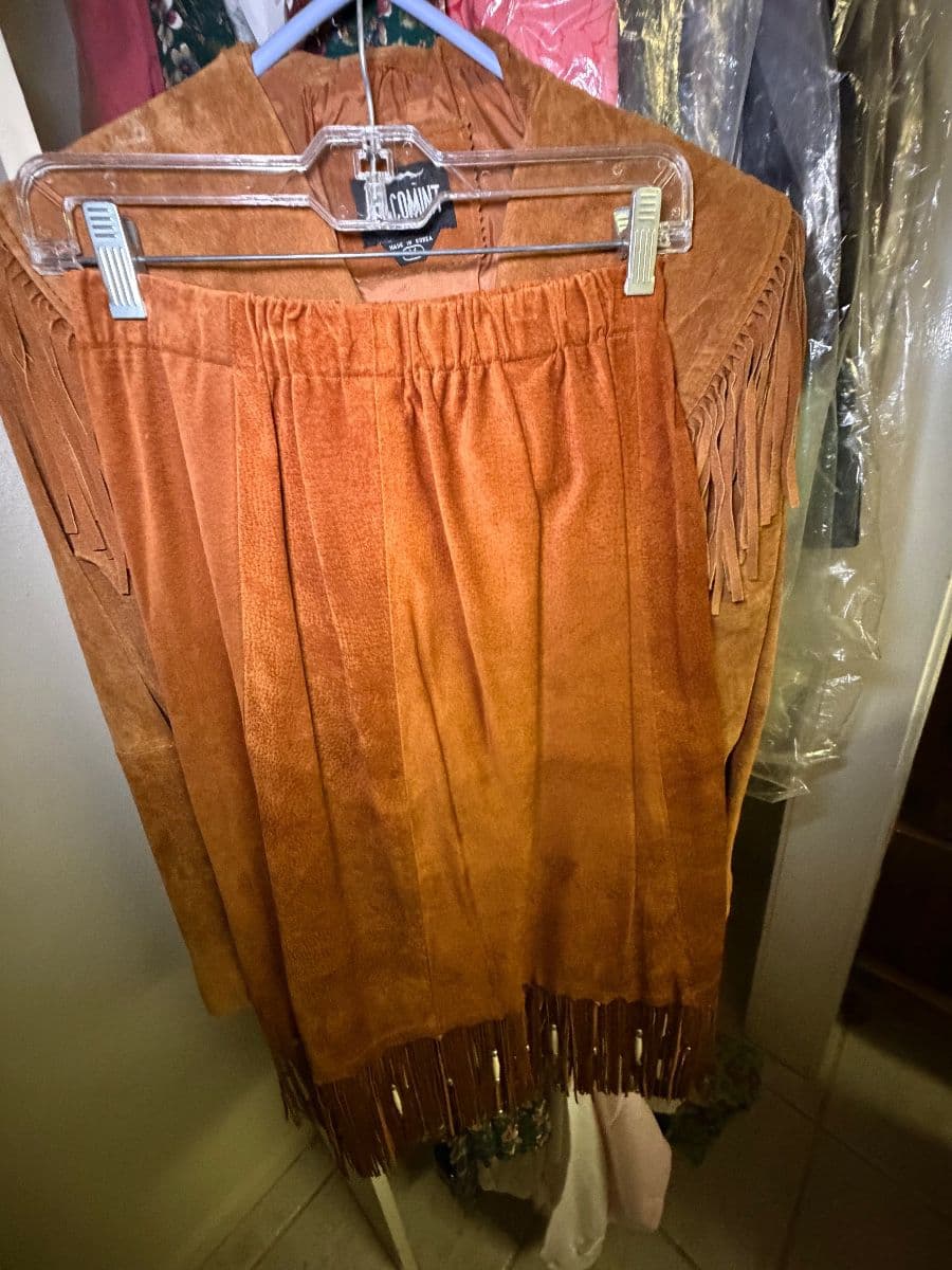 Sharpstown Estate Sale – Iconic Houston Home Full of Fashion, Music & History! photo 4