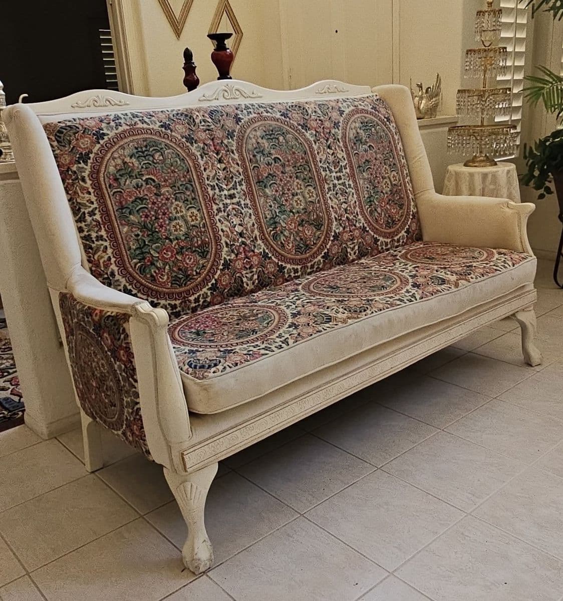 Blue Moon 'Persian Nest' Estate Sale photo 8