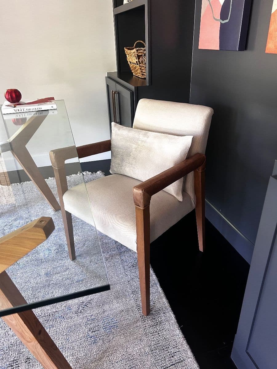 PERFECTLY APPOINTED WASH PARK ESTATE SALE photo 5