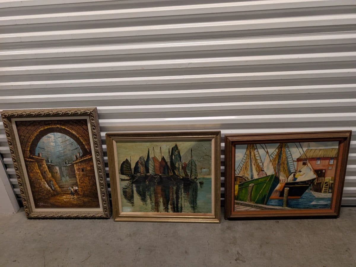 Vintage 1960s Hong Kong Diplomat's Wife Estate Sale - First Time Available For Sale photo 3