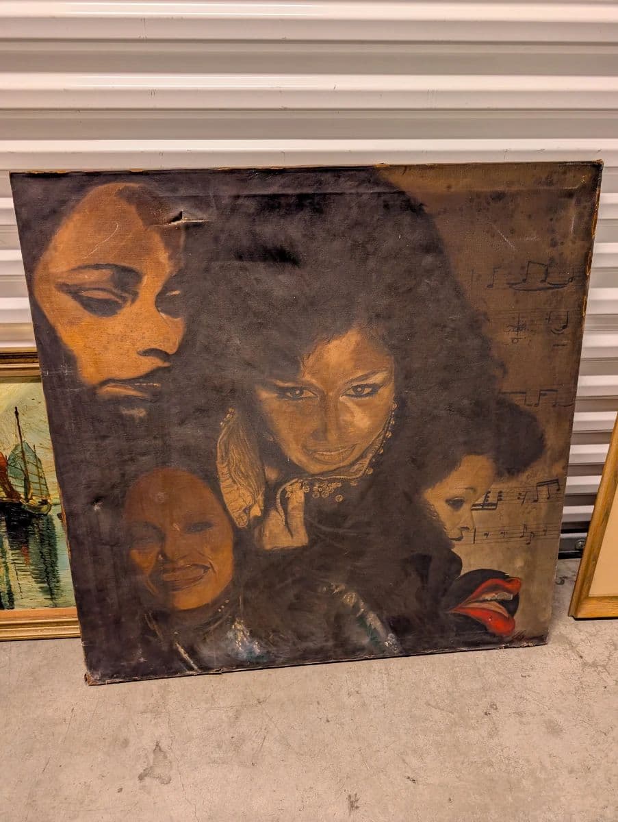 Vintage 1960s Hong Kong Diplomat's Wife Estate Sale - First Time Available For Sale photo 10
