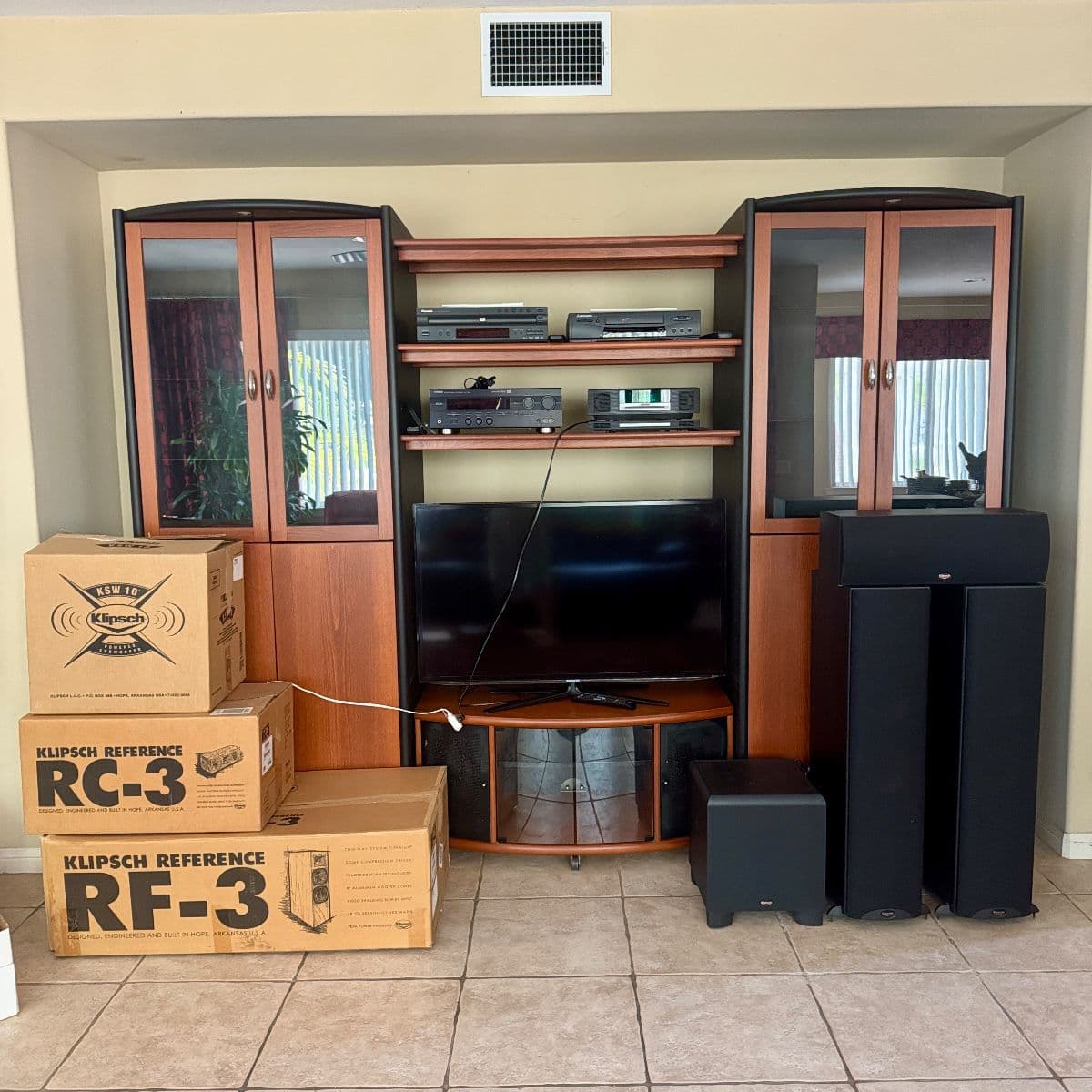 SCRIPPS RANCH Estate Sale ~Collectibles, Art, Furniture, Audio, Toys, Plants... photo 1