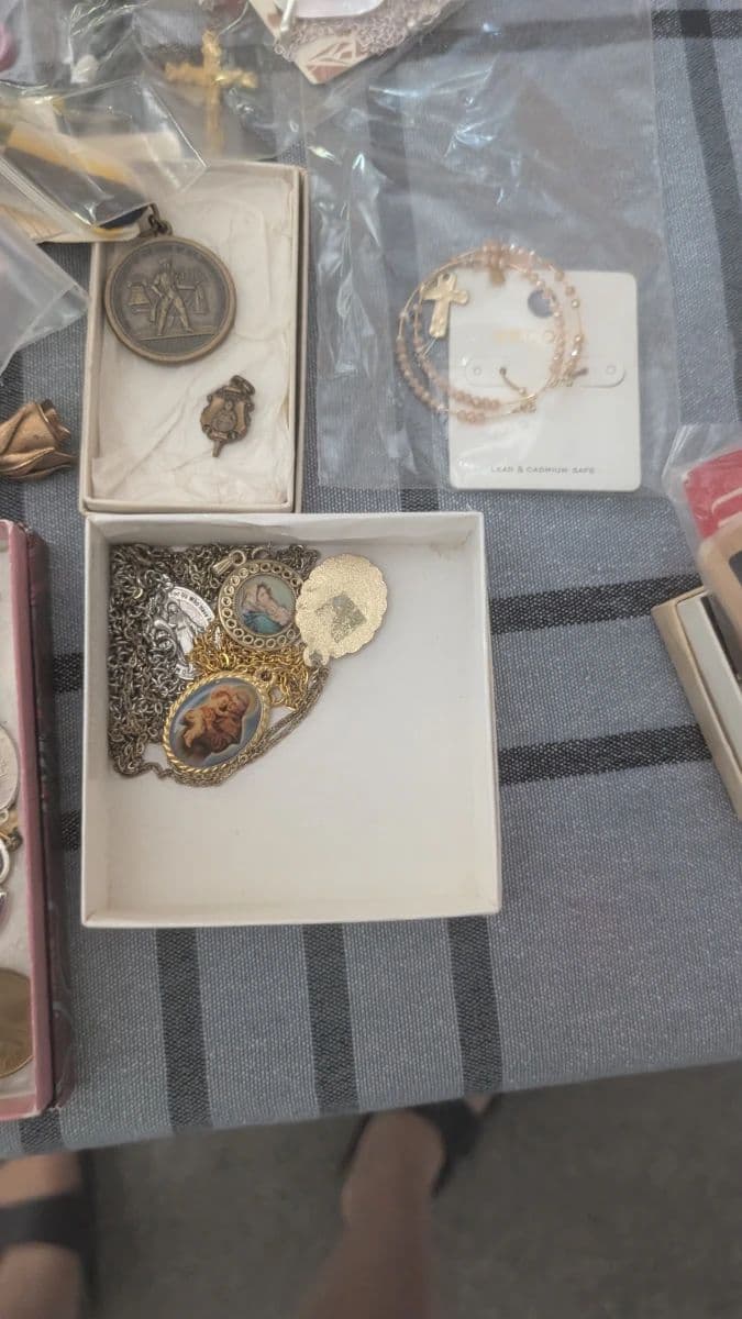 NICE BELLEVUE ESTATE SALE!!! photo 10
