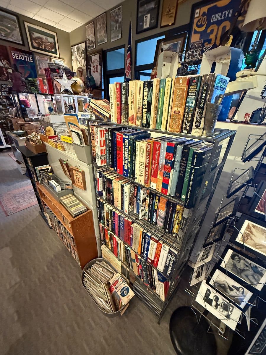 MAGNOLIA VINTAGE WARHOUSE SALE photo 5