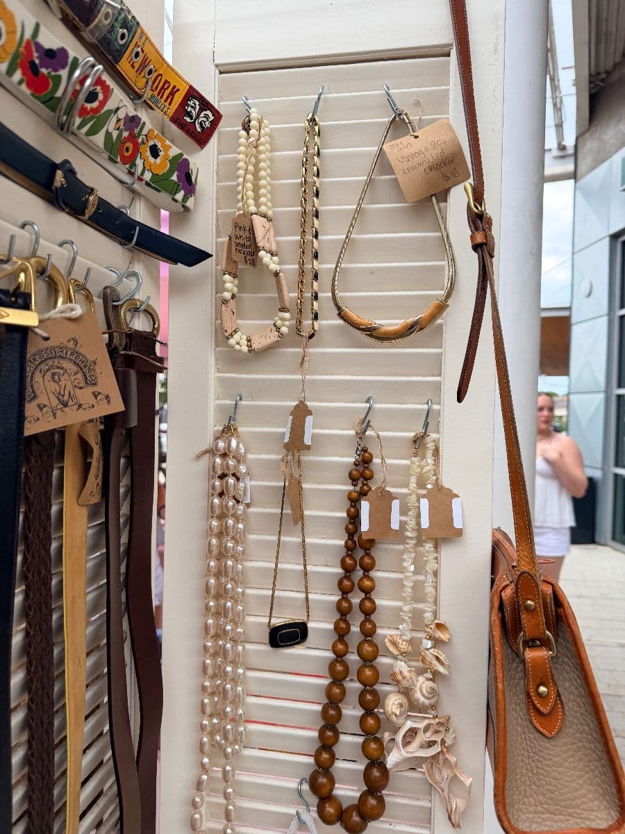 Vintage Rose Merchants Warehouse Sale – Memorial/Energy Corridor photo 3
