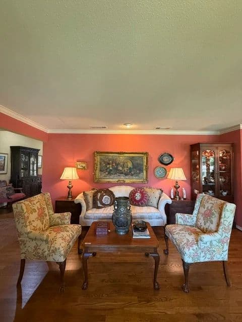 The Jewel Box Estate Sale photo 1