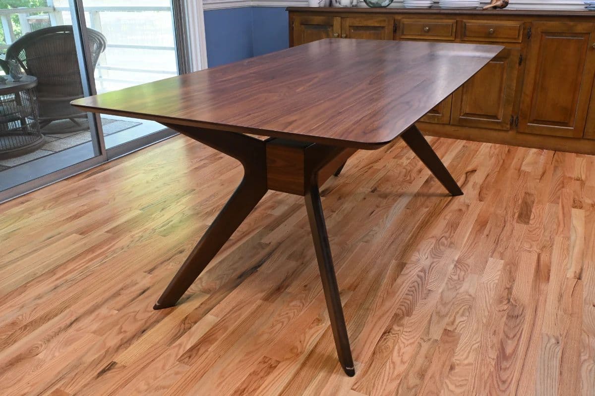 Mid-Century Lakefront Lifestyle Estate Sale photo 3