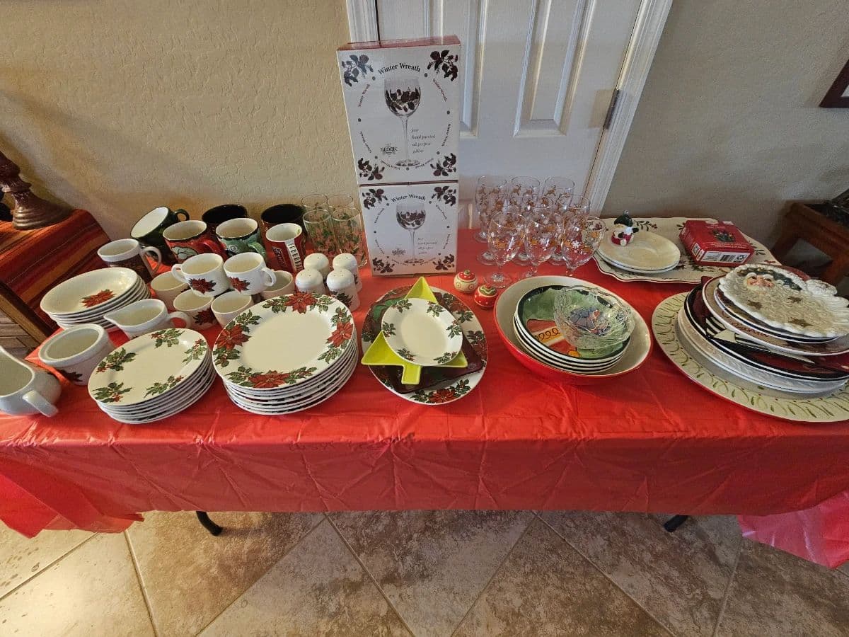 Home & Holiday Estate Sale: Christmas Decor, Earthenware, Cookbooks, Mindset & Real Estate Books photo 5