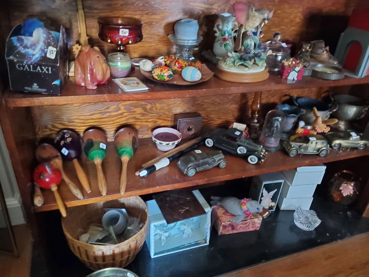 Vintage Clothing & Jewelry ESTATE SALE photo 2