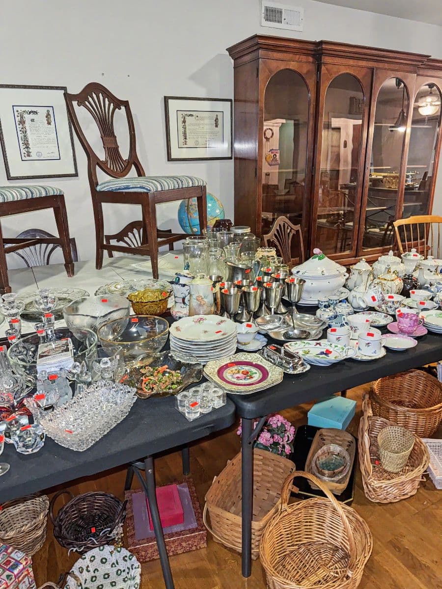 Land park Estate sale- Packed house photo 3