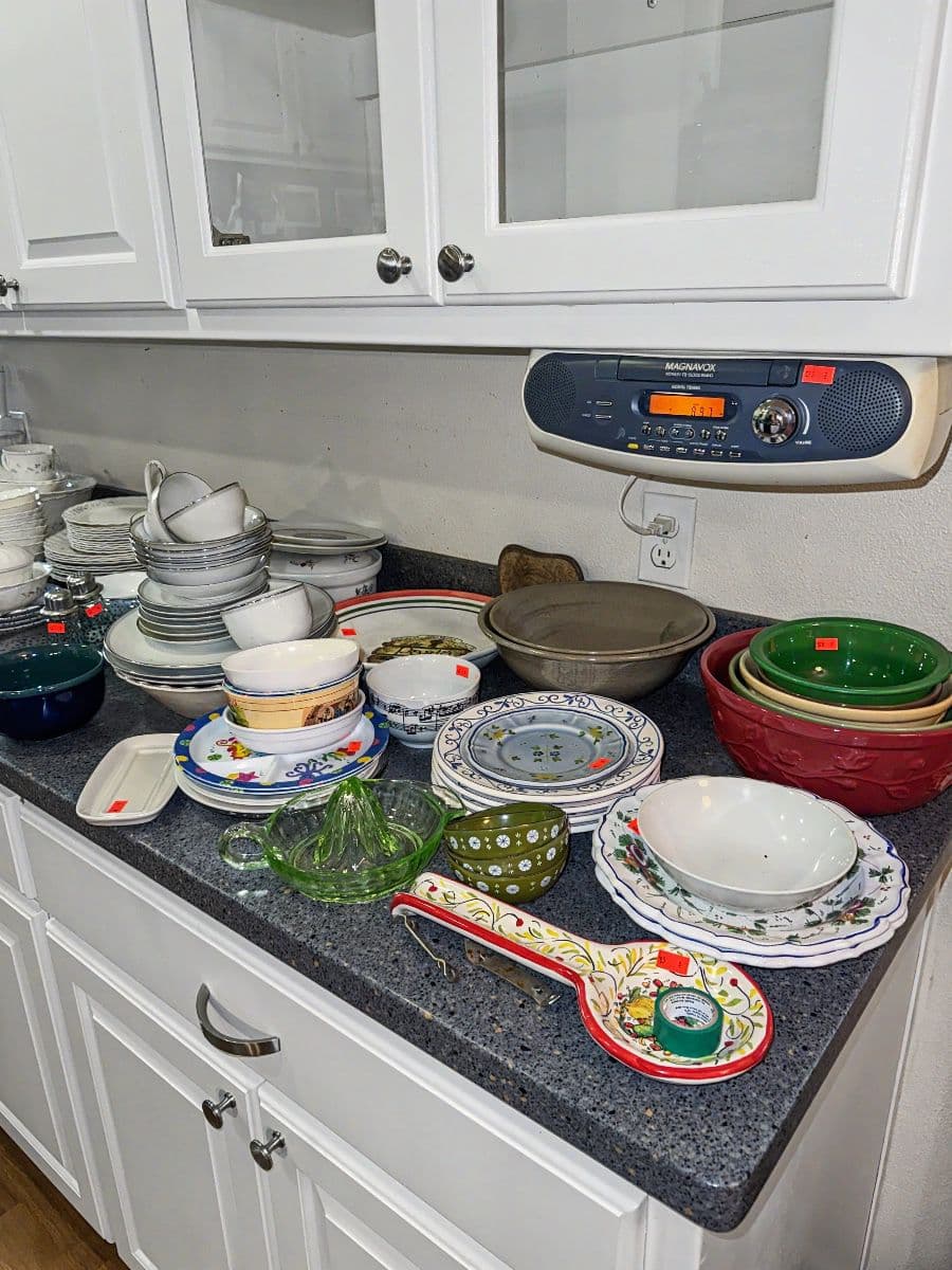 Land park Estate sale- Packed house photo 12