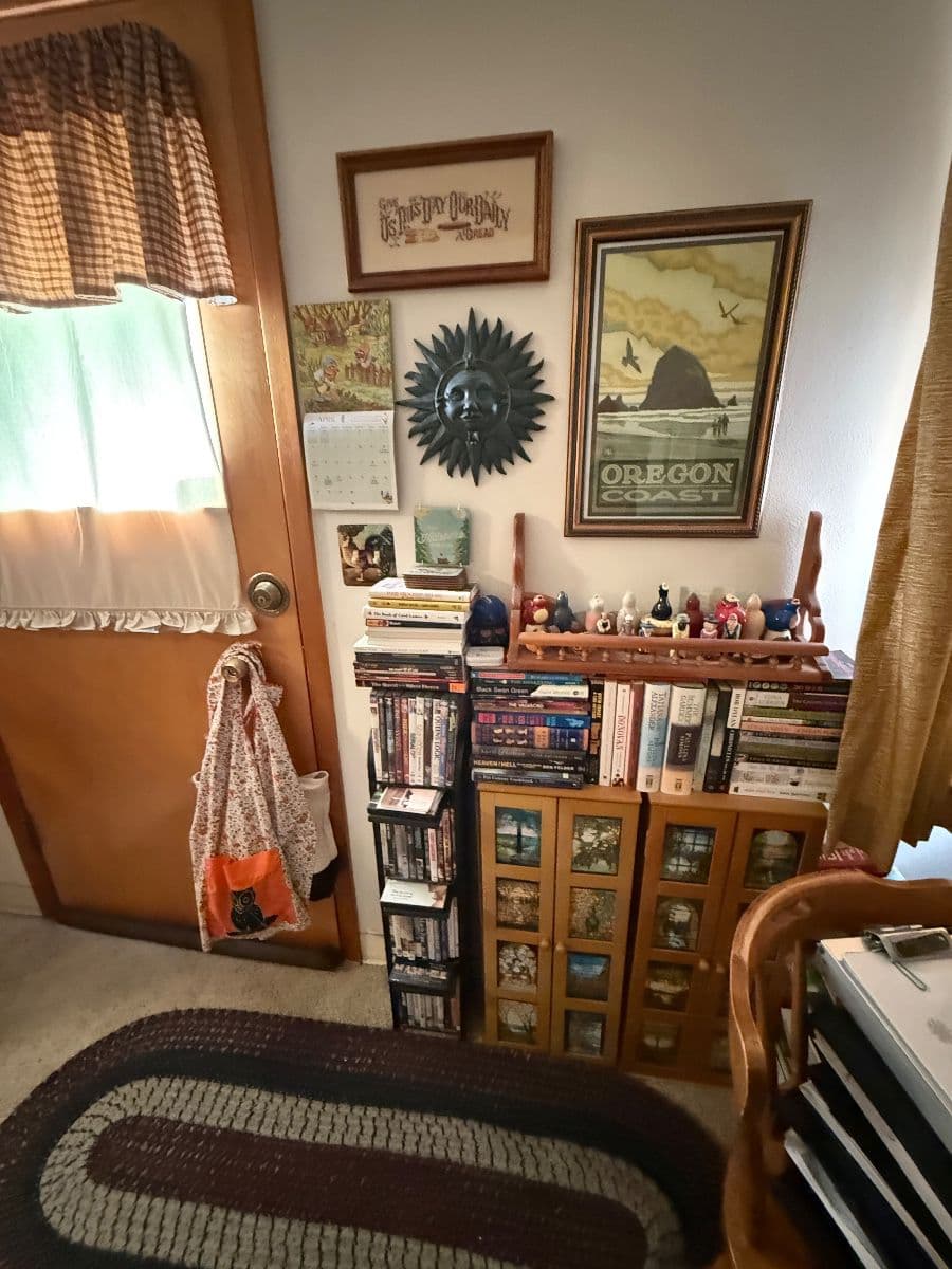 The Rusty Trunk LLC opens to "Readers' Paradise & Estate Treasures" Estate Sale photo 10