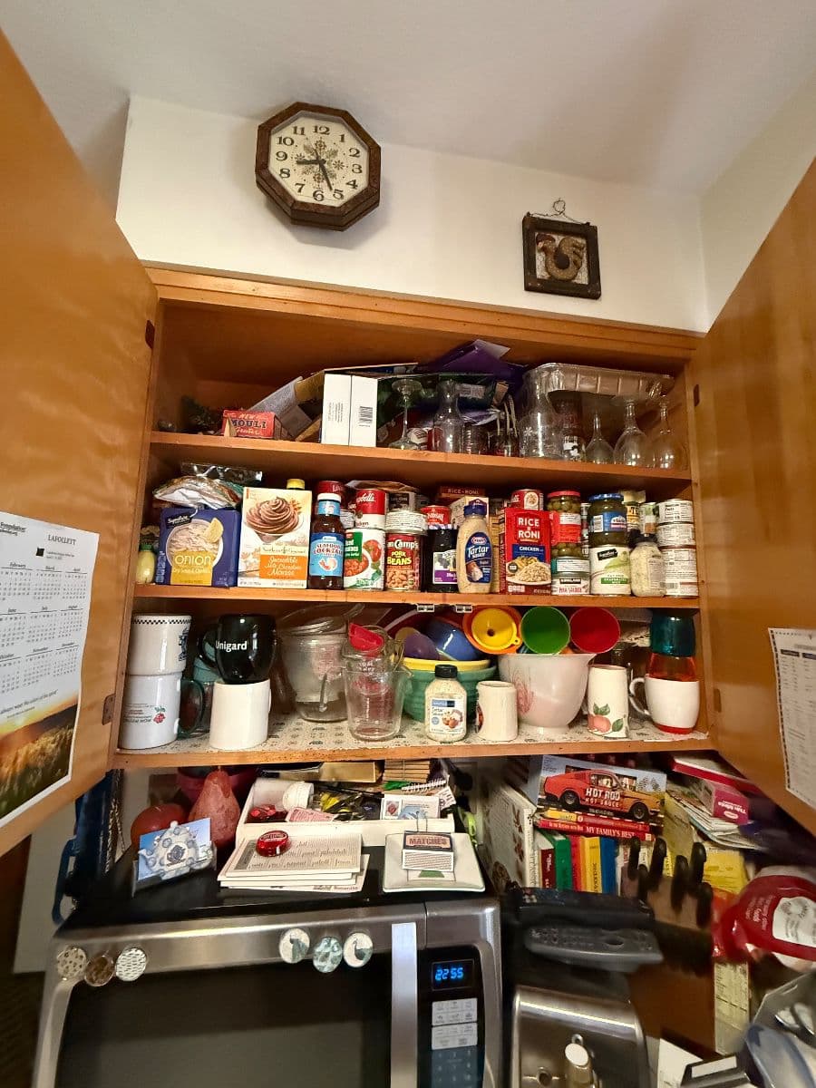 The Rusty Trunk LLC opens to "Readers' Paradise & Estate Treasures" Estate Sale photo 5