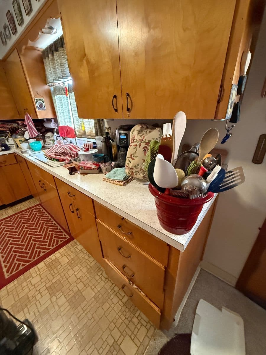 The Rusty Trunk LLC opens to "Readers' Paradise & Estate Treasures" Estate Sale photo 8
