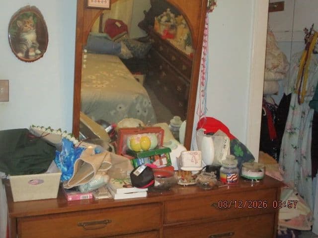 MASSIVE ECLECTIC SALE IN WEST PLAZA - LOTS OF QUALITY & VTG ITEMS photo 4