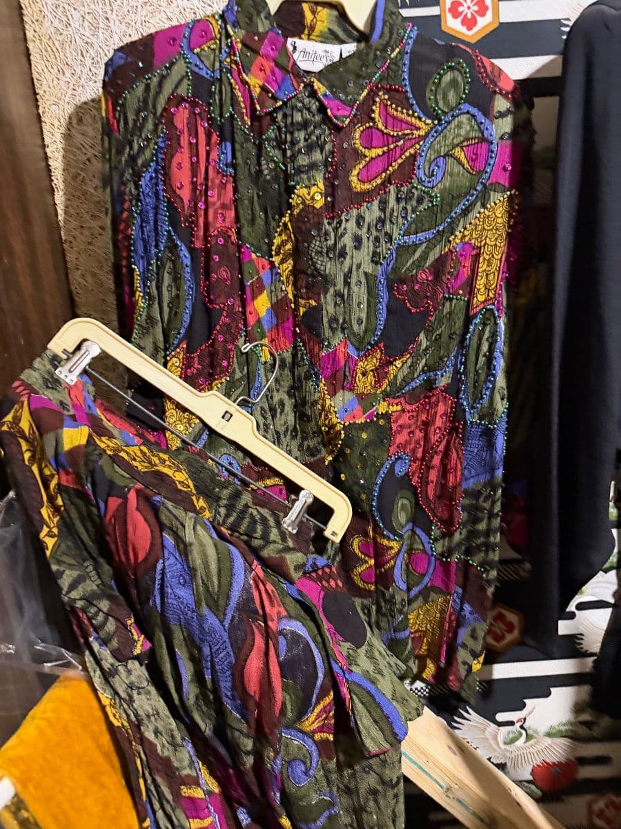 SASSIES PRESENTS: THE GREAT ANTIQUE STORE UNEARTHING -VINTAGE CLOTHING & MORE- SALE #1! photo 7