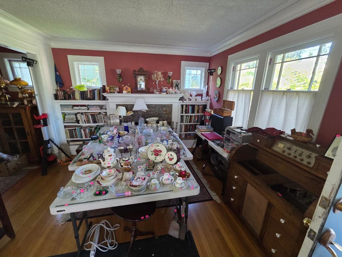 Lake City/NE 80th & Lake City Way NE - Seattle - 3 DAY ESTATE SALE CHES photo 4