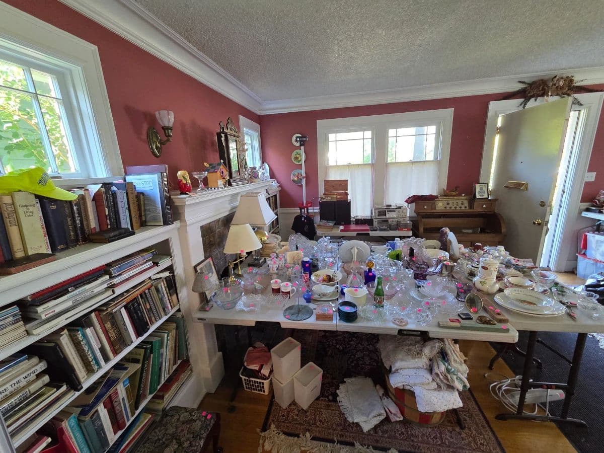 Lake City/NE 80th & Lake City Way NE - Seattle - 3 DAY ESTATE SALE CHES photo 5