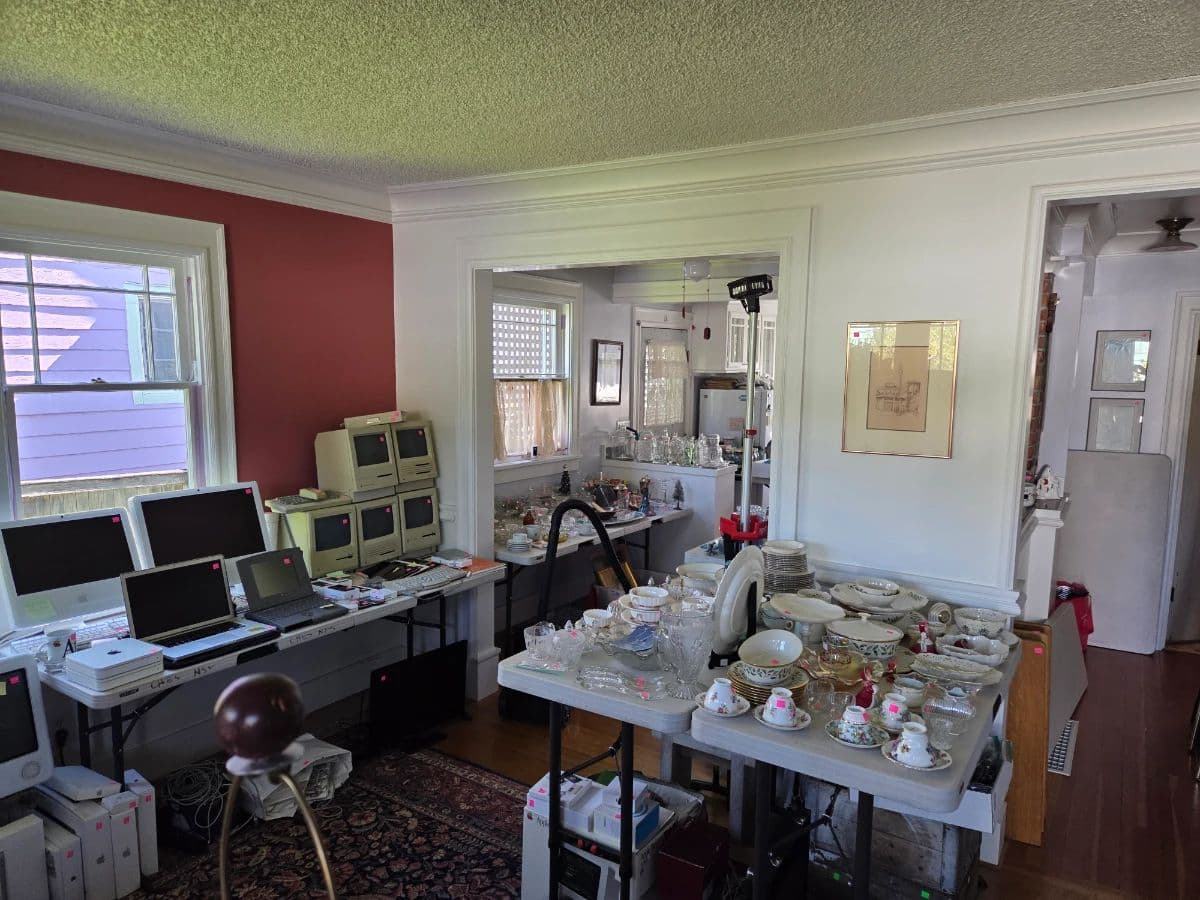 Lake City/NE 80th & Lake City Way NE - Seattle - 3 DAY ESTATE SALE CHES photo 3
