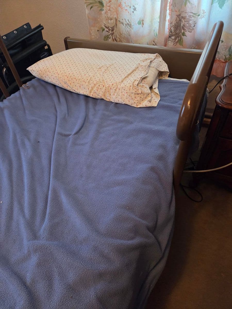 Milford Mainstay: A Blue Moon Estate Sale photo 6