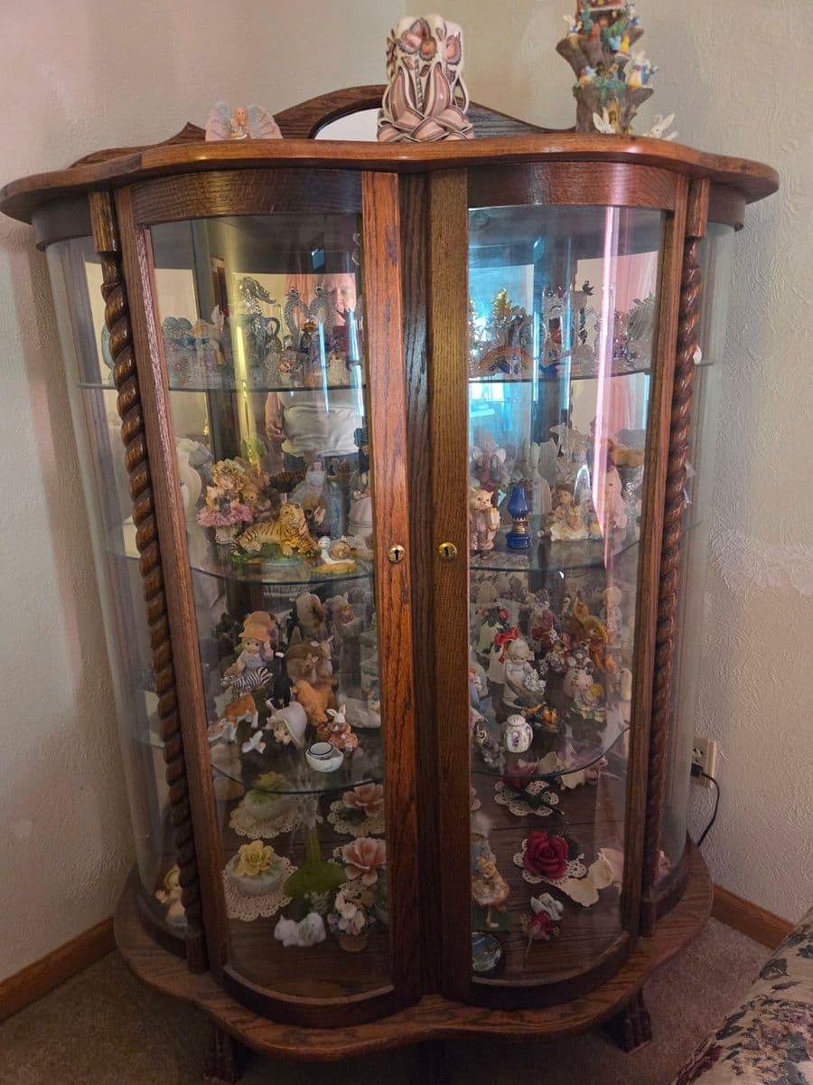 Milford Mainstay: A Blue Moon Estate Sale photo 9