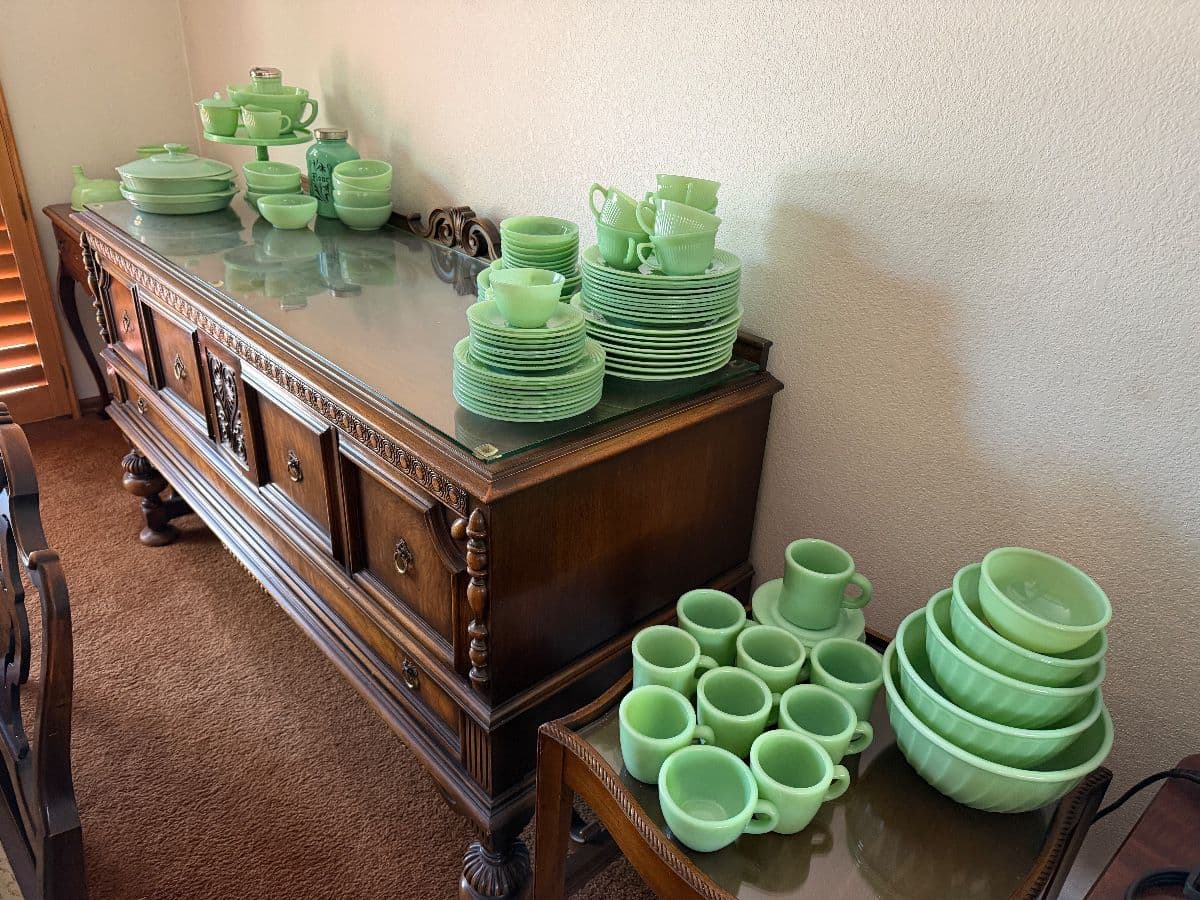 Estate Sale Near Cheyenne Meadows Road photo 3