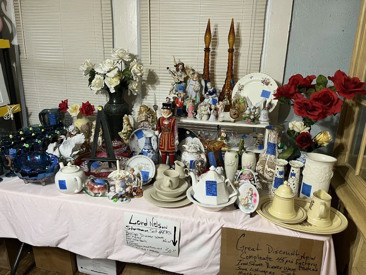 Estate/Yard Sale photo 3
