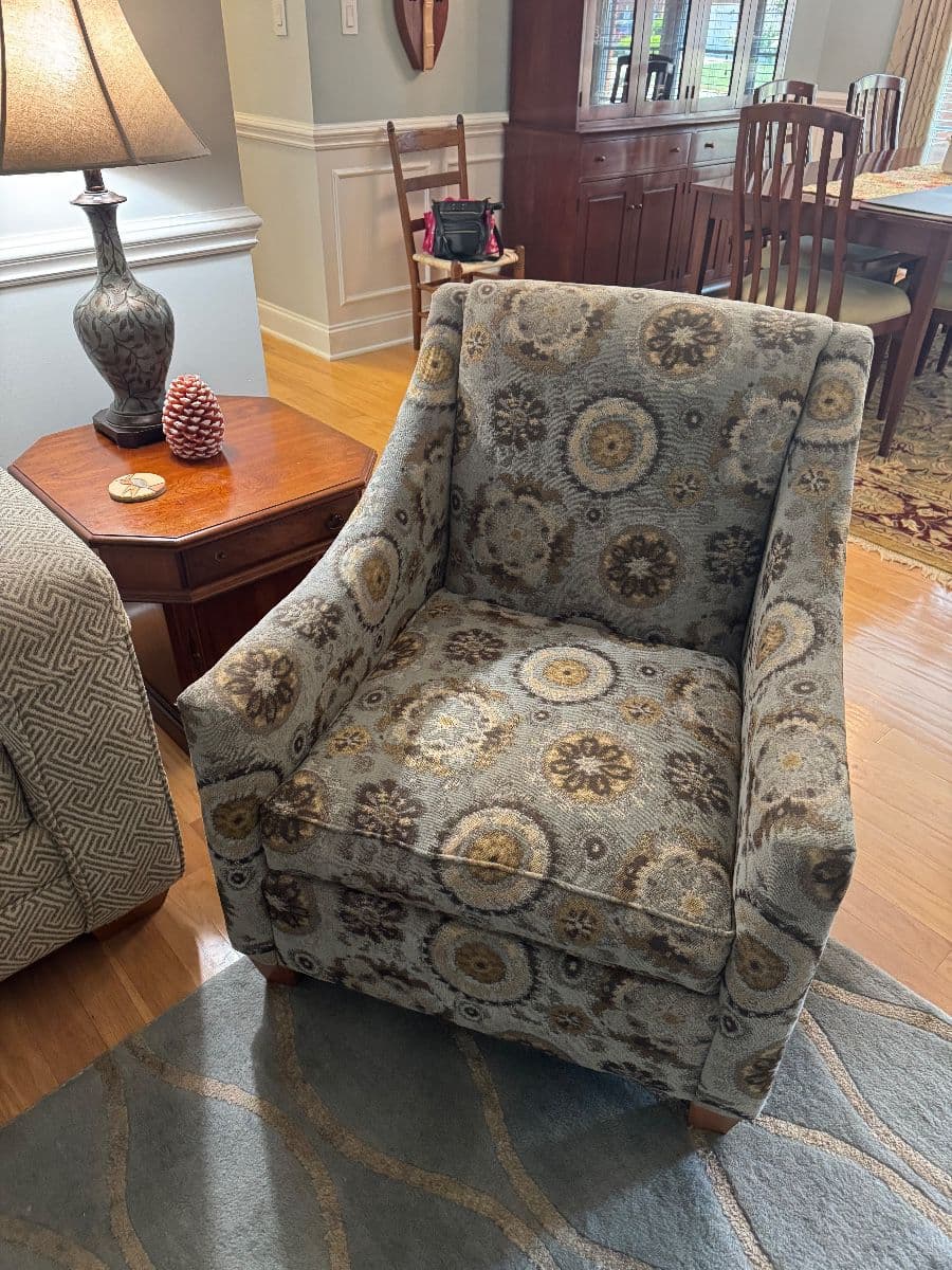 Mike D Estates / Furniture / Collectables / Household photo 8