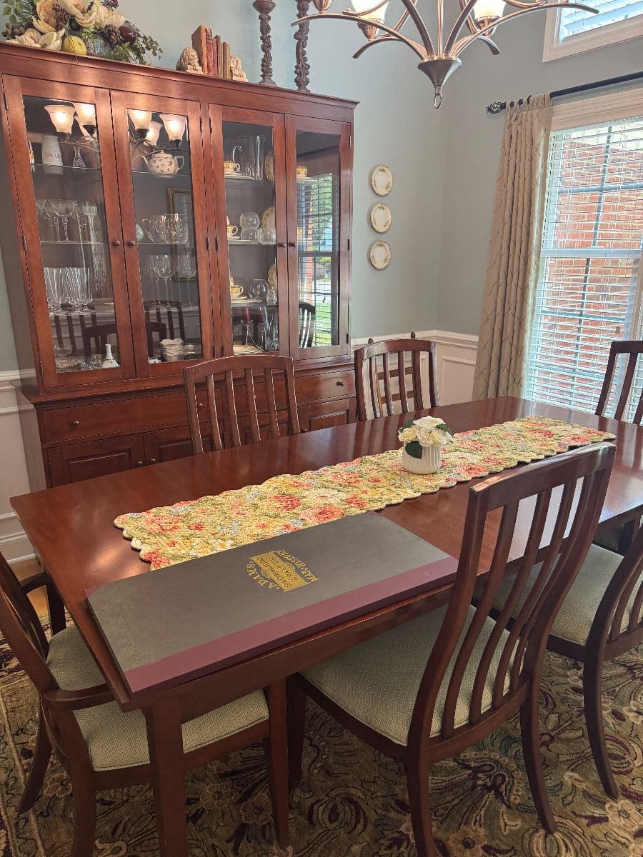 Mike D Estates / Furniture / Collectables / Household photo 1