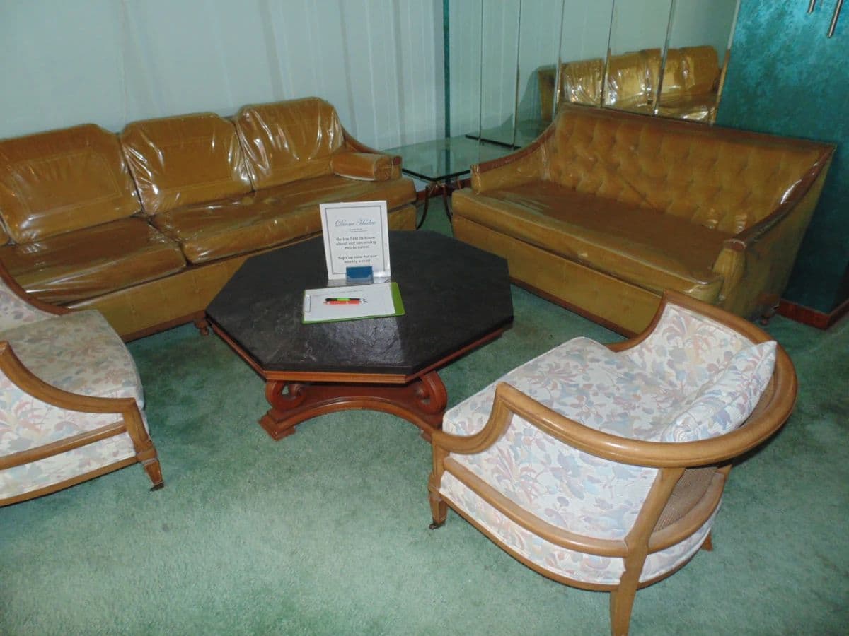 CHICAGO ESTATE SALE-Mid century photo 2