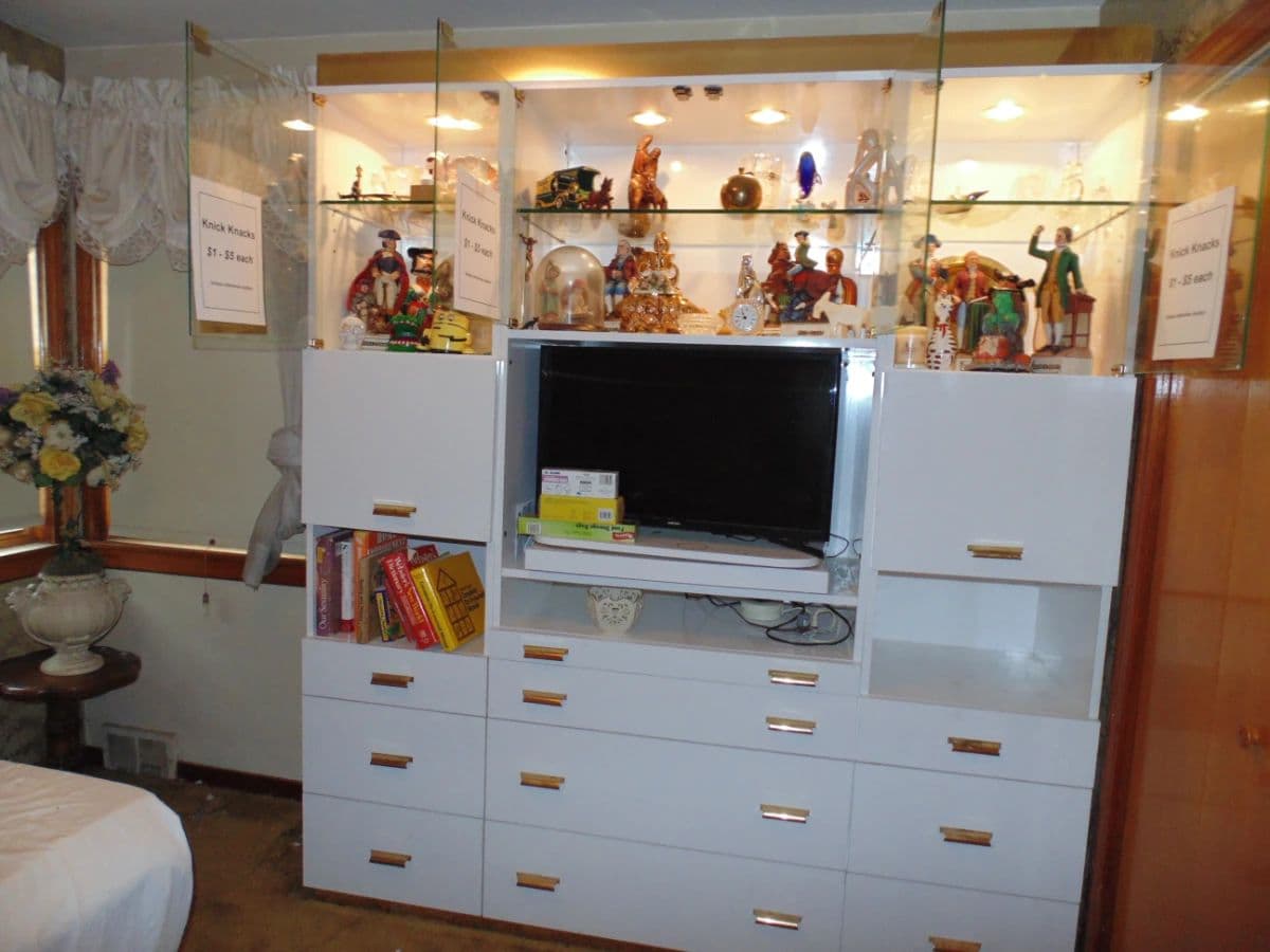 CHICAGO ESTATE SALE-Mid century photo 11