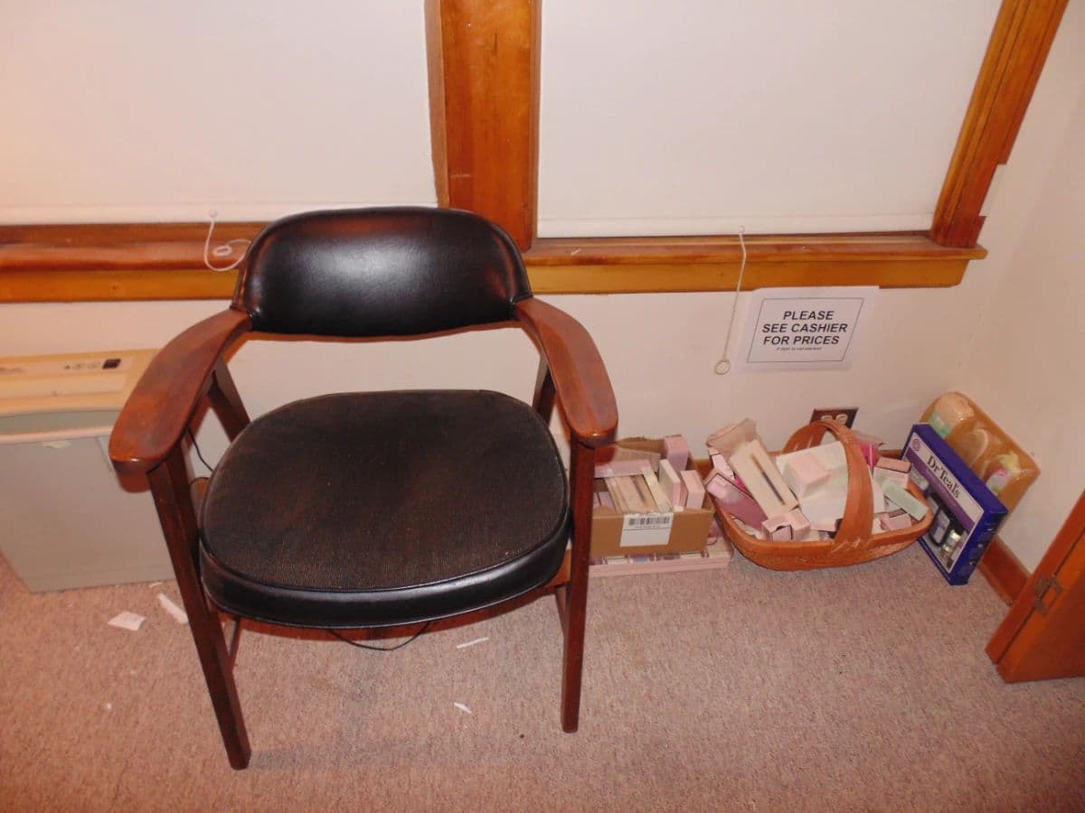 CHICAGO ESTATE SALE-Mid century photo 8