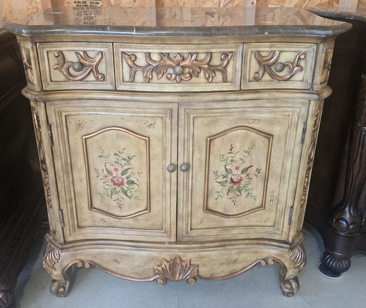 Designer Decorator Estate Sale photo 12