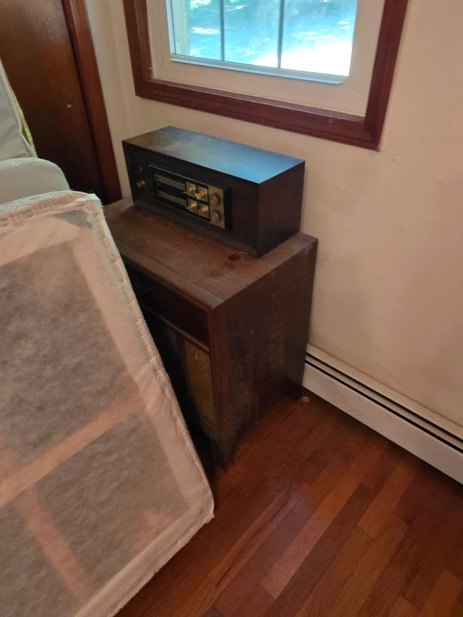 Honey Hole Estate Sale photo 7
