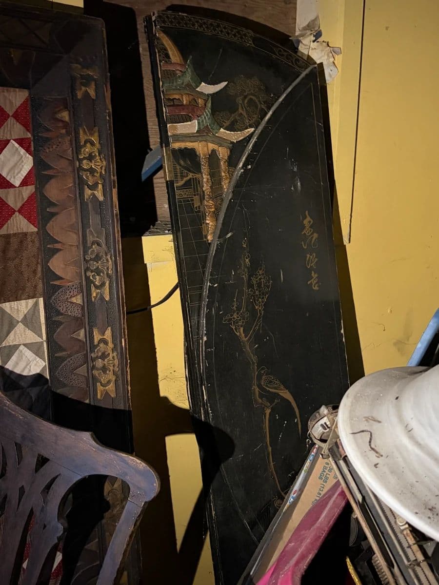 Once-in-a-Lifetime Estate — Movie Props, Presidential Autographs, Yankee Seats & Pokémon! photo 12