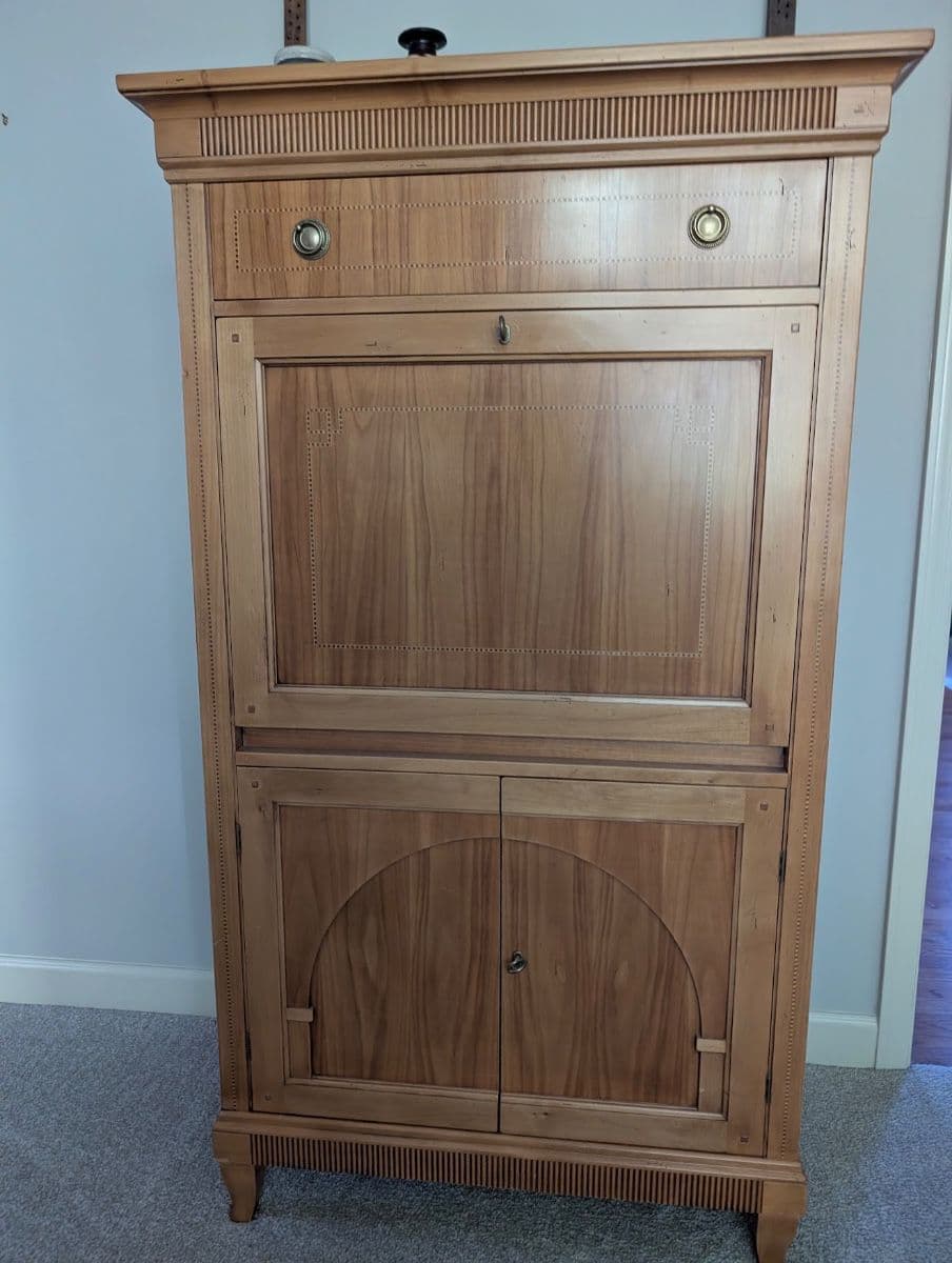 BEAUTIFUL CONTEMPORARY SALE! LOVELY FURNITURE, DECOR, COLLECTIBLES & MORE! DON'T MISS THIS ONE! photo 4