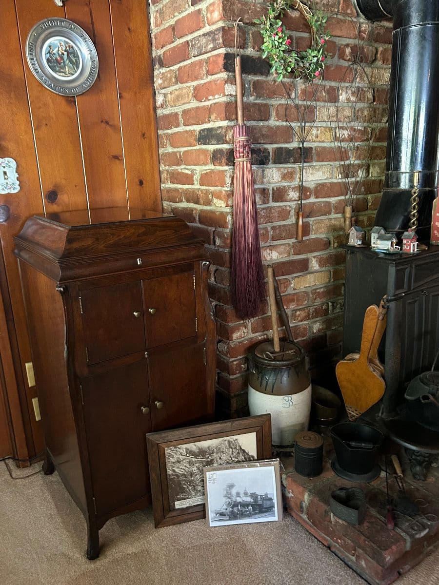 Massive Covina Hills Estate Sale - By Heritage photo 8