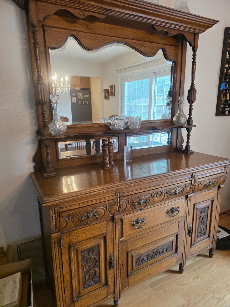 Fox Hill Estate Sale photo 1