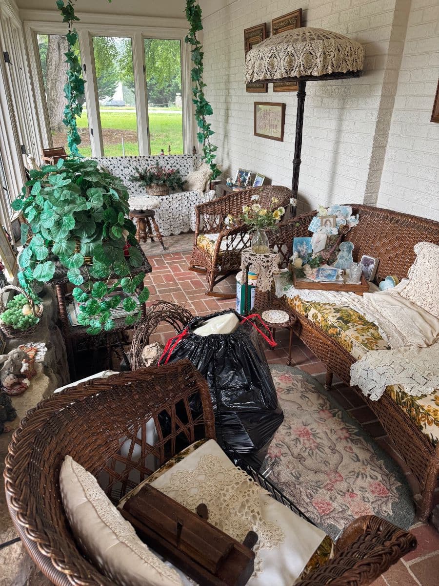 Mike D Estates / Antiques Galore & Primitive Collectibles photo 9