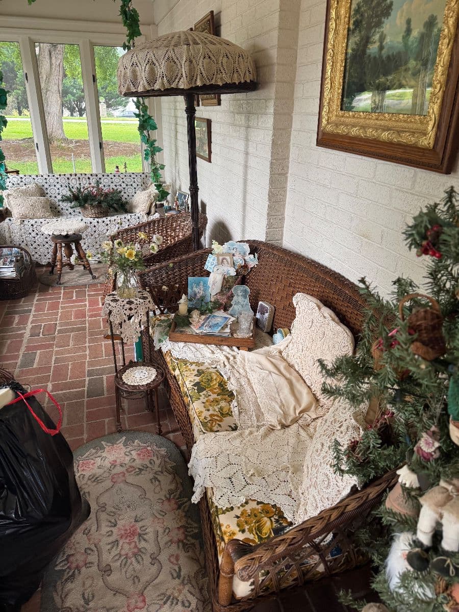 Mike D Estates / Antiques Galore & Primitive Collectibles photo 10