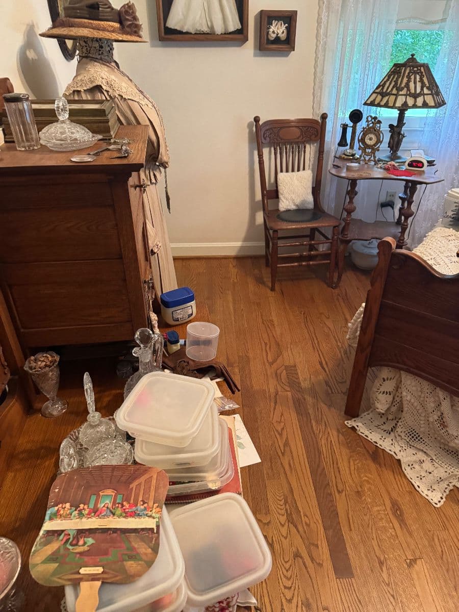 Mike D Estates / Antiques Galore & Primitive Collectibles photo 12